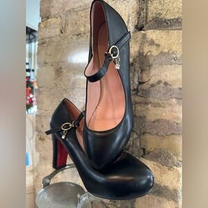 Classic Black Mary Jane High Heels with Gold Ring Accent red bottom